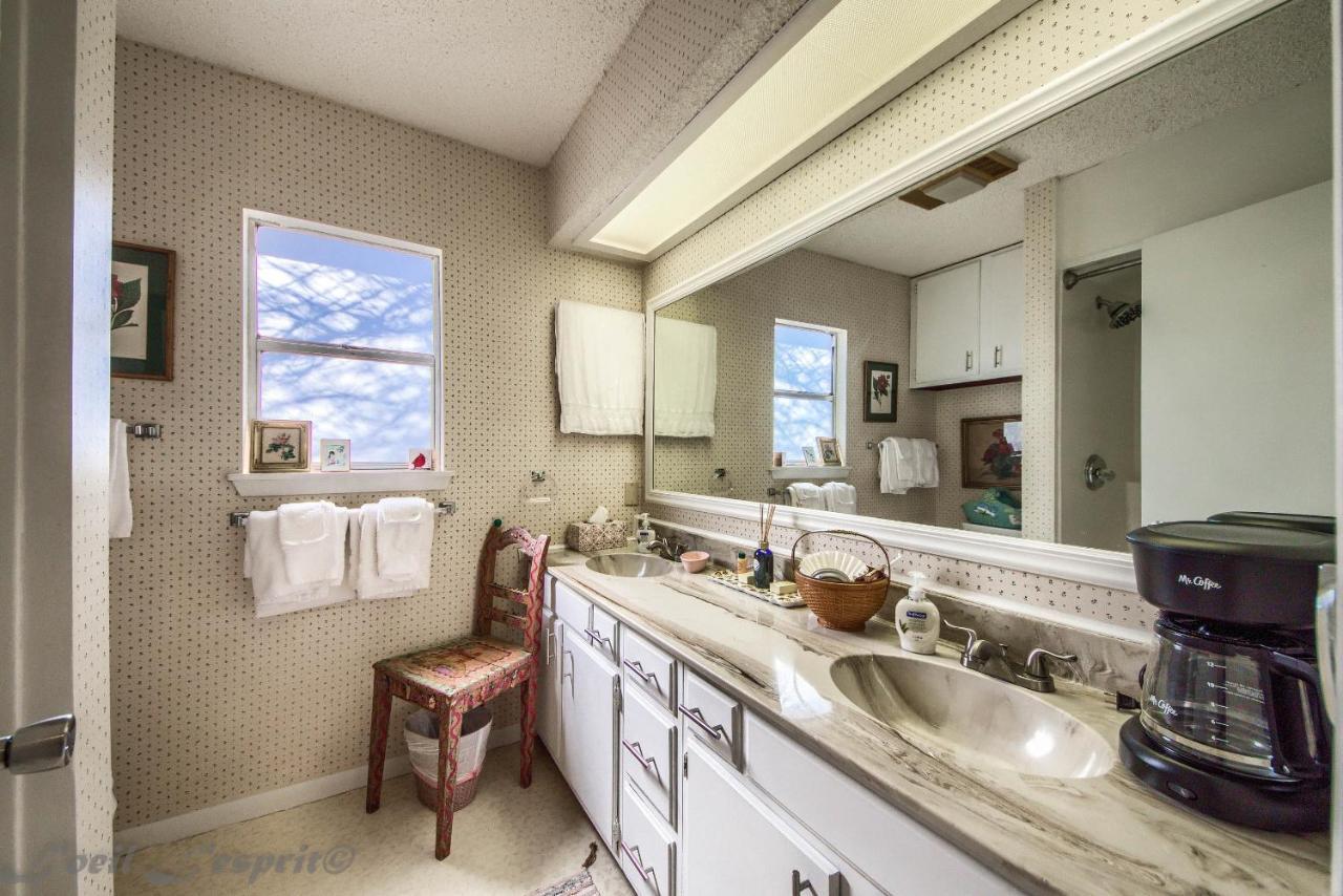 Binky'S Nest Apartment Fredericksburg Exterior photo